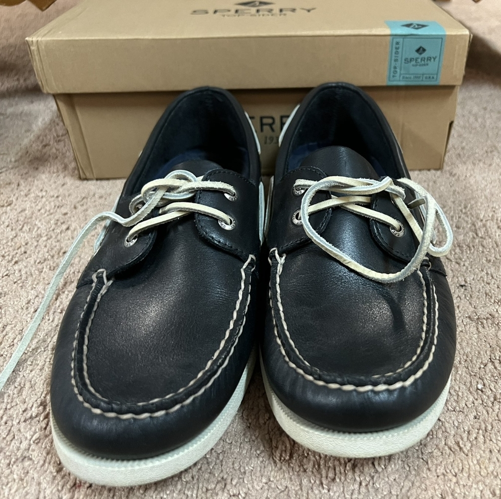 Sperry boat shoes size 11